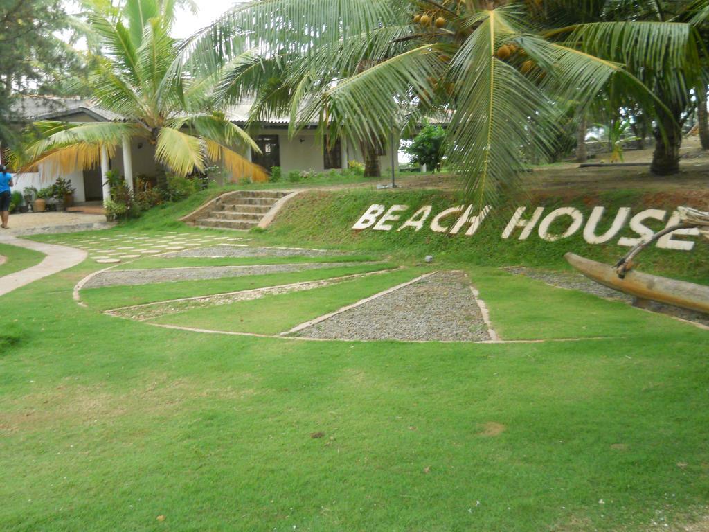 Beach House Негомбо Екстер'єр фото