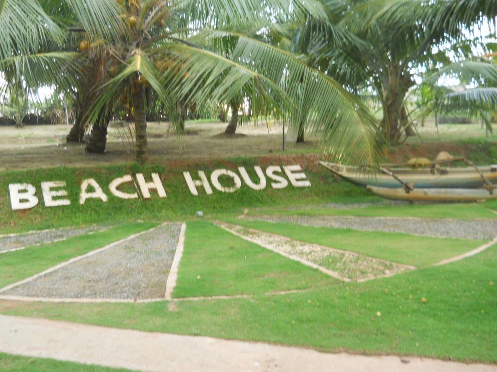 Beach House Негомбо Екстер'єр фото